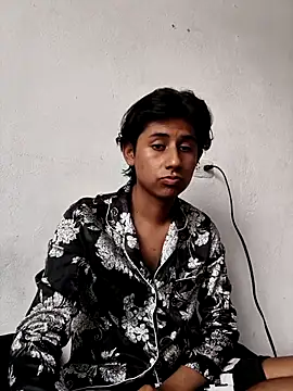 Ericahot3 online show from April 2026 06:37:01 PM