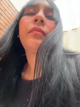 MELIZ QUEEN online show from April 2026 01:35:02 PM