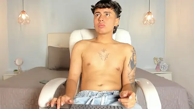 Malakay 18 online show from April 2026 02:49:02 AM