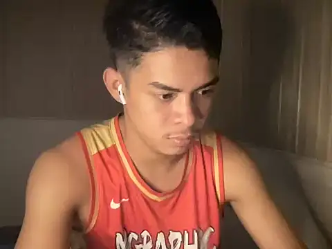 yourhotasian jhonpol16 online show from July 2026 11:13:02 AM