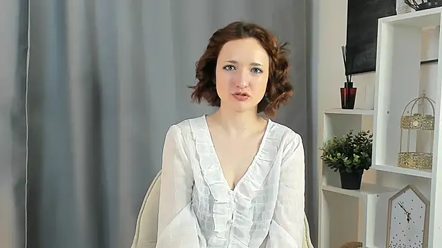 EvieEacho online show from April 2026 12:21:02 PM