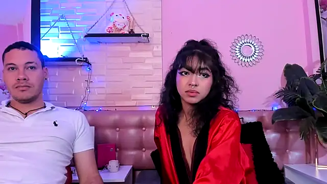 Aronandmoli69 online show from May 2026 11:35:02 PM