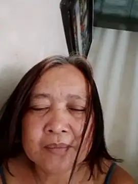 jeanyummytits online show from April 2026 05:23:01 AM