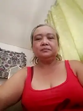 jeanyummytits online show from June 2026 03:45:01 AM