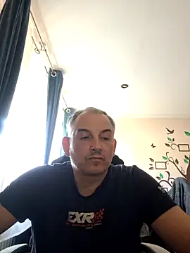 Snapshot of Piotr481 chatting on April 2026 02:43:01 PM Piotr481 online show from April 2026 02:43:01 PM