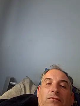 Snapshot of Piotr481 chatting on May 2026 05:21:02 PM Piotr481 online show from May 2026 05:21:02 PM