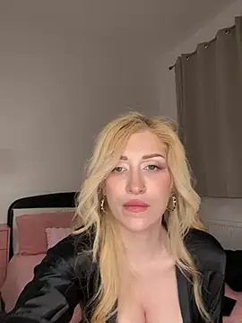 darkglitter26 online show from May 2026 08:05:02 PM