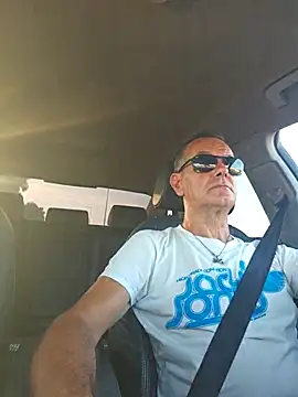 loulouferrari online show from June 2026 07:09:01 PM