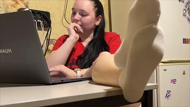 milamisss online show from April 2026 07:50:02 PM