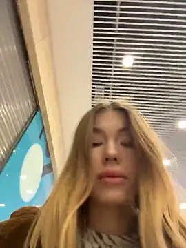 Snapshot of Risky_Mia69 chatting on April 2026 03:57:01 PM Risky Mia69 online show from April 2026 03:57:01 PM