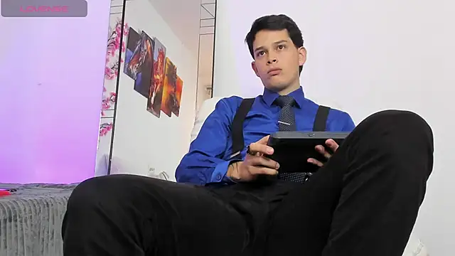 elijah stoone online show from April 2026 12:12:01 PM