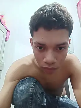 curious straight guy online show from May 2026 01:46:02 AM