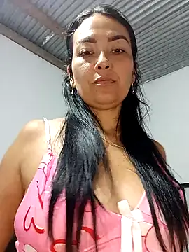 Snapshot of LuluDream chatting on April 2026 02:58:02 AM LuluDream online show from April 2026 02:58:02 AM