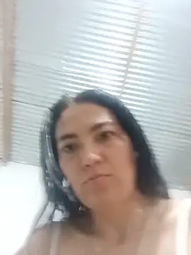 Snapshot of LuluDream chatting on May 2026 01:51:01 PM LuluDream online show from May 2026 01:51:01 PM