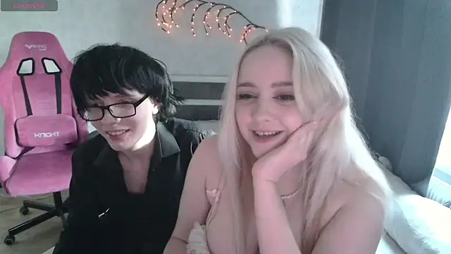 Snapshot of ScallyMilana chatting on April 2026 12:58:02 PM ScallyMilana online show from April 2026 12:58:02 PM