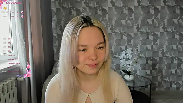 Snapshot of Anna_Delon chatting on April 2026 07:07:01 AM Anna Delon online show from April 2026 07:07:01 AM
