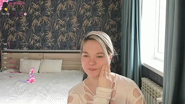 Snapshot of Anna_Delon chatting on April 2026 01:41:02 PM Anna Delon online show from April 2026 01:41:02 PM