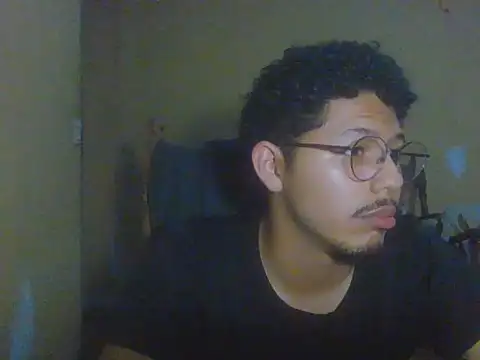 Snapshot of Gallito737 chatting on April 2026 09:26:02 AM Gallito737 online show from April 2026 09:26:02 AM