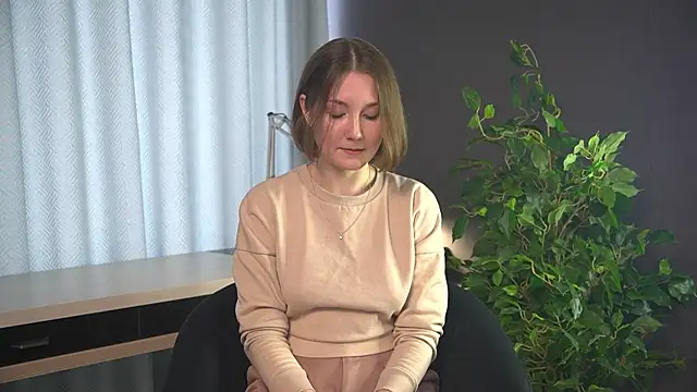 Snapshot of DottyKutzer chatting on April 2026 08:20:01 AM DottyKutzer online show from April 2026 08:20:01 AM