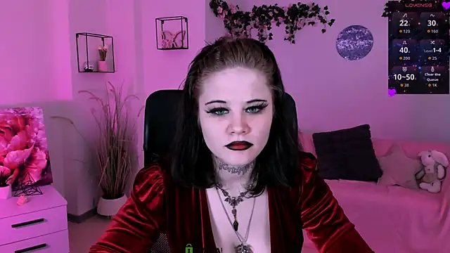 Snapshot of nikki_kiss_ chatting on July 2026 08:40:02 AM nikki kiss online show from July 2026 08:40:02 AM