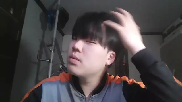 Snapshot of reogjdossw chatting on April 2026 06:08:01 AM reogjdossw online show from April 2026 06:08:01 AM