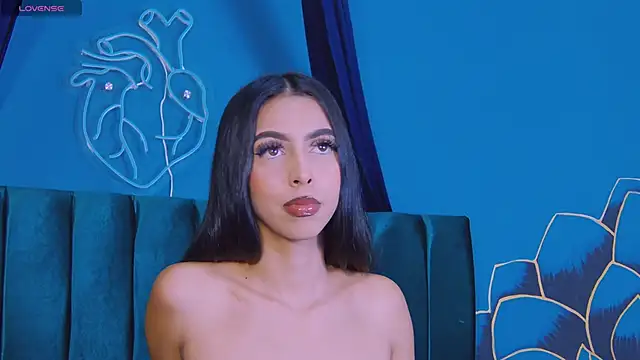 Snapshot of Mia_Gloww_ chatting on April 2026 08:47:01 PM Mia Gloww online show from April 2026 08:47:01 PM