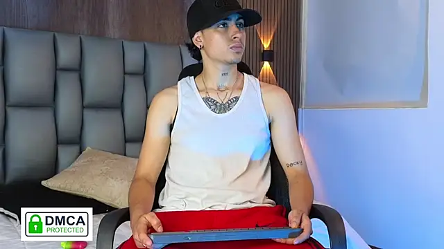mohamed malik online show from April 2026 01:02:02 PM