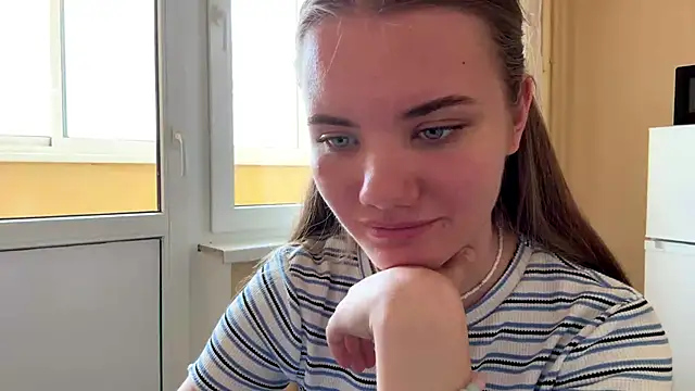 Snapshot of doana_bebriti chatting on June 2026 11:34:01 AM doana bebriti online show from June 2026 11:34:01 AM