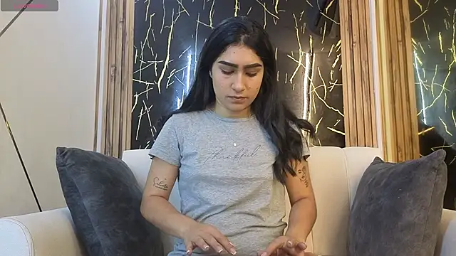 Snapshot of Julianas_pm chatting on April 2026 05:31:02 PM Julianas pm online show from April 2026 05:31:02 PM