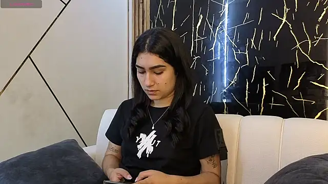 Snapshot of Julianas_pm chatting on April 2026 04:41:02 PM Julianas pm online show from April 2026 04:41:02 PM