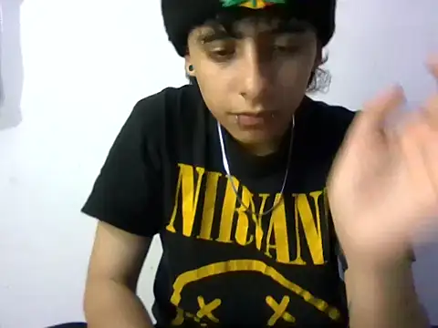 Snapshot of LatinHeatX22 chatting on April 2026 12:46:01 AM LatinHeatX22 online show from April 2026 12:46:01 AM