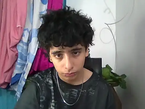 Snapshot of LatinHeatX22 chatting on May 2026 01:56:02 AM LatinHeatX22 online show from May 2026 01:56:02 AM