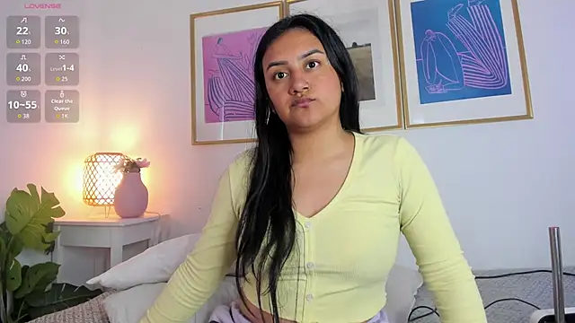 Snapshot of valka_collinss chatting on June 2026 08:20:02 PM valka collinss online show from June 2026 08:20:02 PM