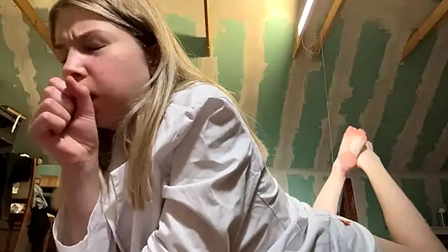 Skinny girl  online show from May 2026 06:13:01 PM