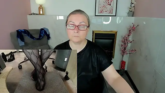 Alexandra Kind online show from June 2026 01:50:01 AM