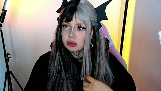 Chibiis online show from May 2026 12:35:01 PM