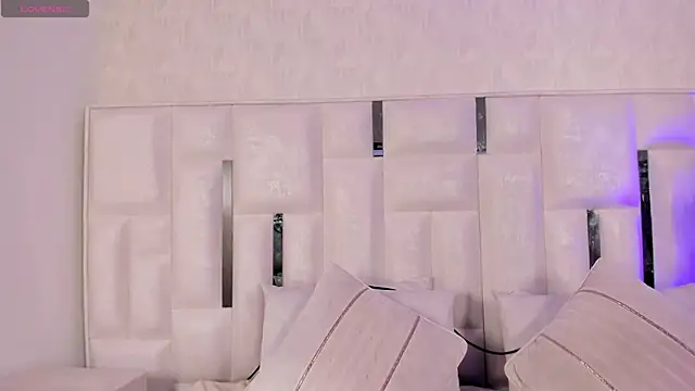 imnikaa  online show from April 2026 01:03:02 PM