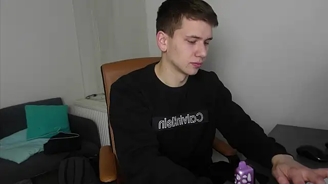 Zack Gillian online show from May 2026 07:31:01 PM