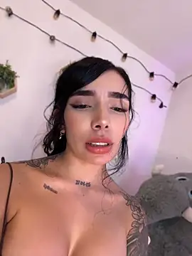Snapshot of milasantana_ chatting on June 2026 01:28:02 AM milasantana online show from June 2026 01:28:02 AM