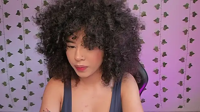 Snapshot of Liaaa_1 chatting on May 2026 08:17:02 PM Liaaa 1 online show from May 2026 08:17:02 PM