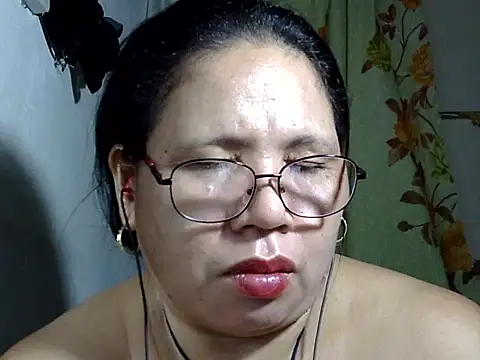 HottyCurlyPeanut online show from May 2026 07:52:02 PM