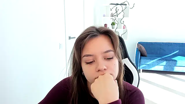 Snapshot of BrunaLinklater chatting on April 2026 11:11:02 AM BrunaLinklater online show from April 2026 11:11:02 AM