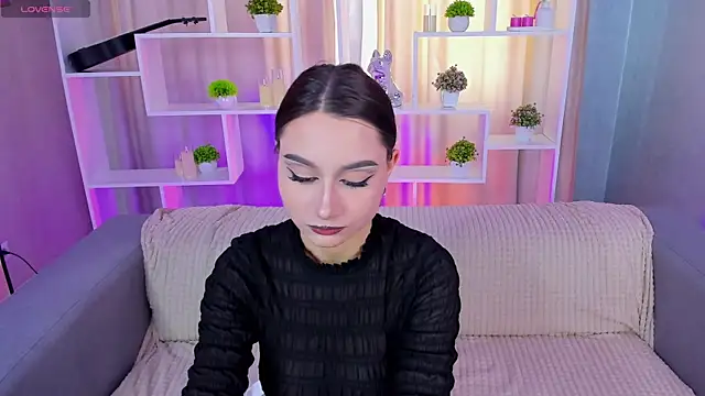 AndreaJohnsons online show from May 2026 08:19:01 AM