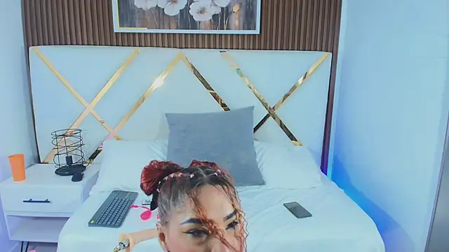 Snapshot of Mariana_Martinez_1 chatting on April 2026 09:15:02 PM Mariana Martinez 1 online show from April 2026 09:15:02 PM