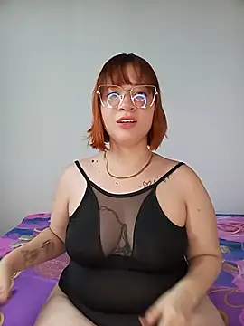 Curves Nina online show from July 2026 09:05:02 PM