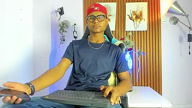 Snapshot of Creyt chatting on April 2026 05:58:02 PM Creyt online show from April 2026 05:58:02 PM