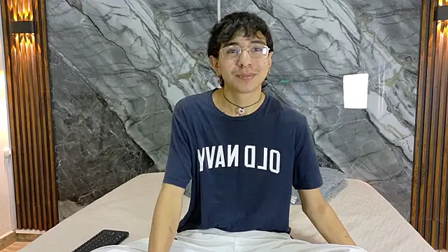 NoahWalker   online show from May 2026 11:06:01 AM