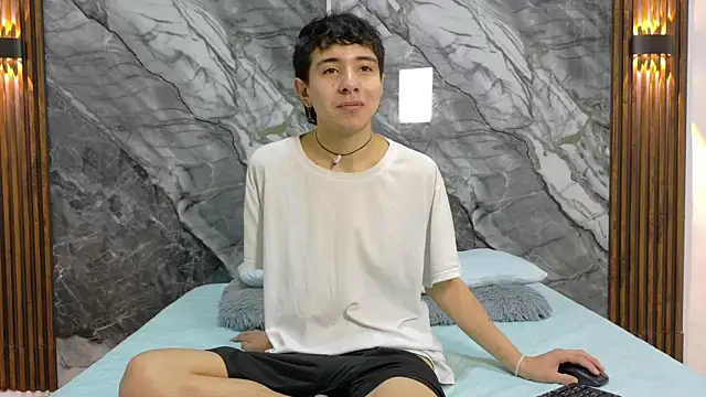 Snapshot of NoahWalker__ chatting on July 2026 11:15:02 AM NoahWalker online show from July 2026 11:15:02 AM