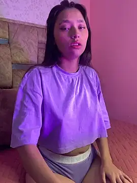 Snapshot of Zoe_pink14 chatting on April 2026 01:34:02 PM Zoe pink14 online show from April 2026 01:34:02 PM