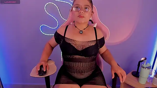 RenataJones11 online show from May 2026 08:27:01 PM
